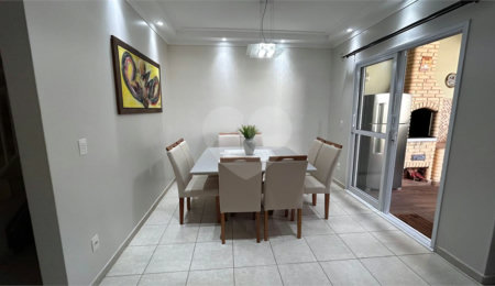 Casa à venda com 4 quartos, sendo 2 suítes, no condomínio Chácara das Palmeiras Imperiais, Jundiaí - SP