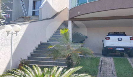 Casa para alugar com 3 quartos, sendo 1 suíte, no condomínio Reserva da Mata, Vinhedo - SP