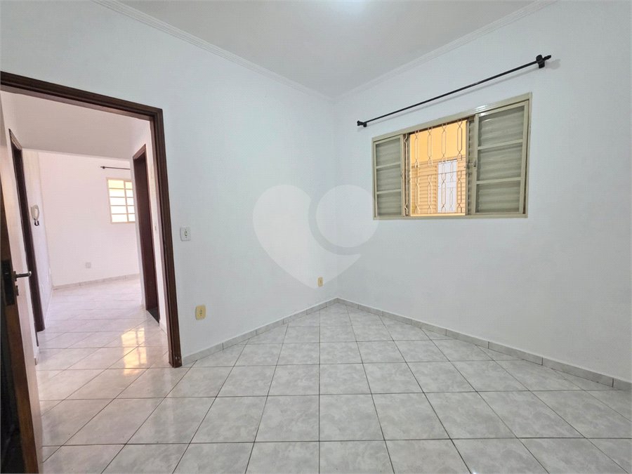 Casa à venda com 3 quartos, sendo 2 suítes, em Jardim Santo Antônio, Valinhos, SP