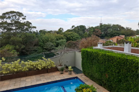 Sobrado à venda com 4 quartos, sendo 2 suítes, em Jardim Leonor, São Paulo, SP
