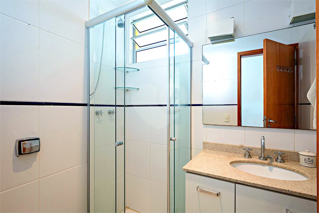 Apartamento à venda com 3 quartos, sendo 1 suíte,  em Jardim Marajoara, São Paulo, SP