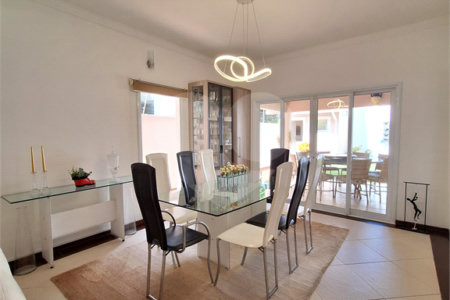 Casa à venda com 3 suítes no condomínio Residencial Villa Di Treviso, Vinhedo - SP