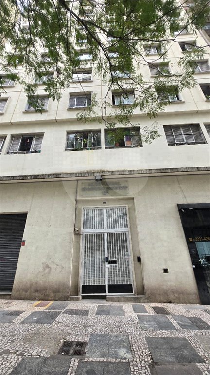 Apartamento com 48 m² localizado na Rua Conselheiro Crispiniano, 125