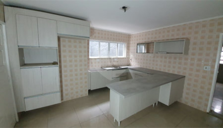 Sobrado à venda com 3 quartos, sendo 1 suíte,  em Horto, São Paulo, SP
