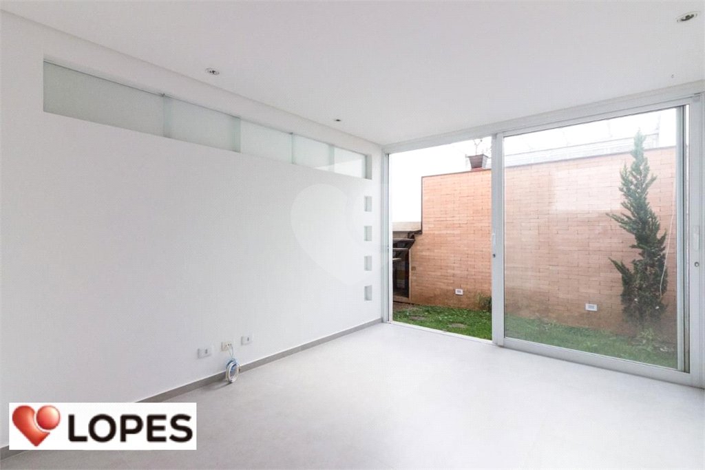 Casa à venda com 3 suítes em Santana, São Paulo, SP
