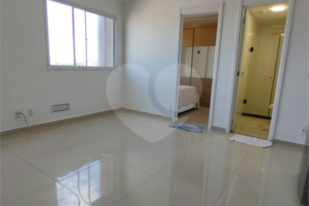 Apartamento à venda com 2 quartos em Santo Amaro, São Paulo, SP