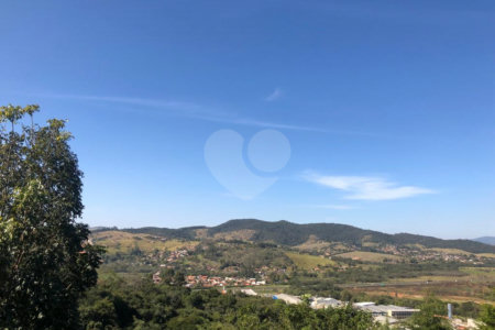 Sobrado à venda com 2 suítes no Centro, Bom Jesus dos Perdões, SP