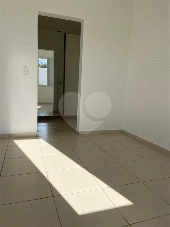 Casa para alugar com 3 suítes no condomínio Figueira Garden, Atibaia - SP