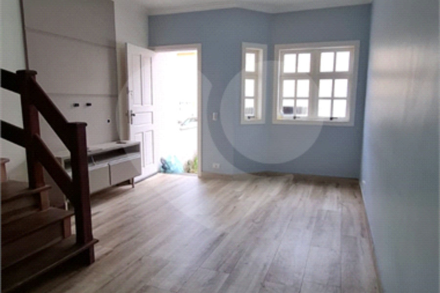 Casa à venda com 2 suítes no condomínio Village Palmas, São Paulo - SP