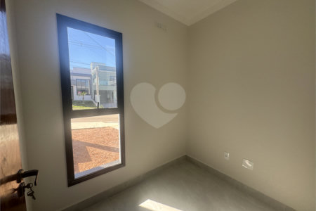 Casa à venda com 3 quartos, sendo 1 suíte, no condomínio Residencial Villagio Wanel, Sorocaba - SP