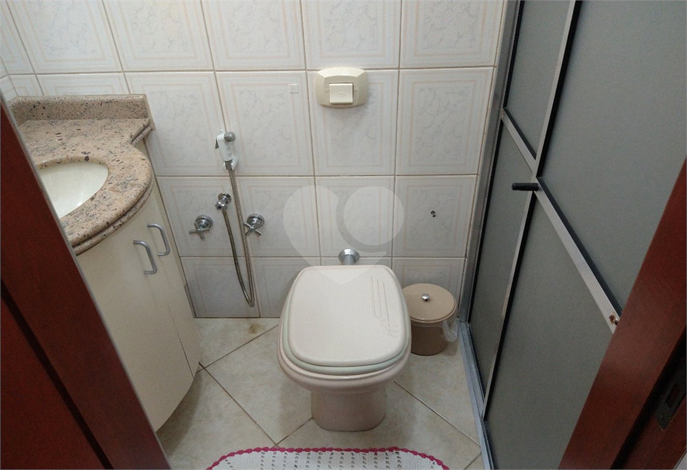 Sobrado à venda com 3 quartos, sendo 2 suítes, em Jardim Hubert, Indaiatuba, SP