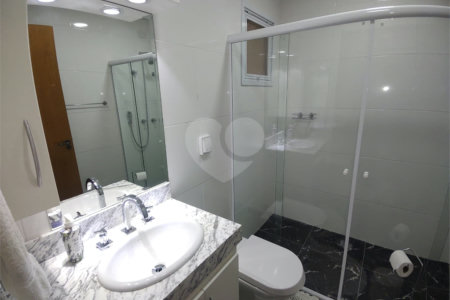 Casa à venda com 2 suítes no condomínio Morada das Hortênsias, São Paulo - SP