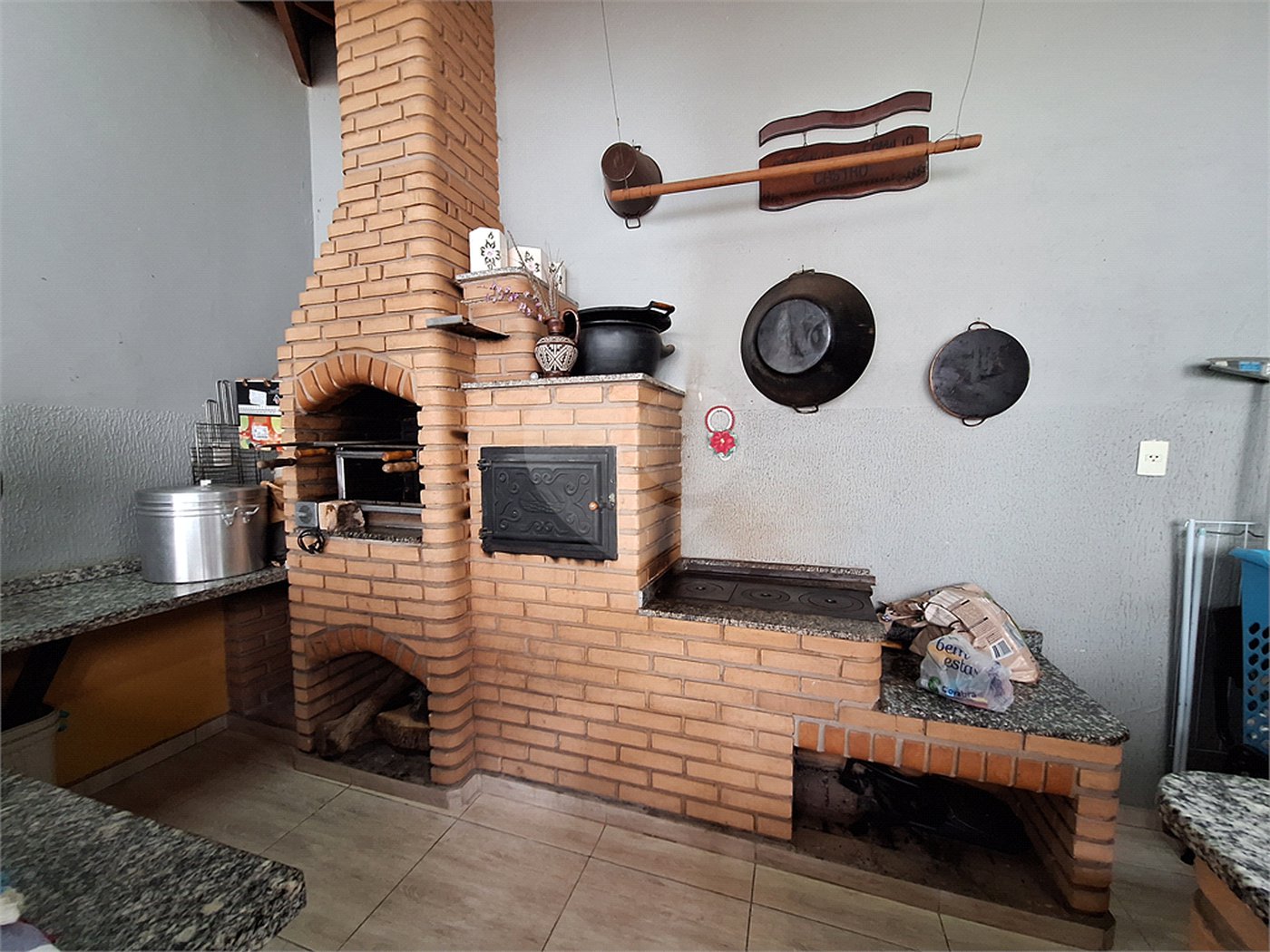 Casa à venda com 4 quartos, sendo 1 suíte,  em João Xxiii, Vinhedo, SP
