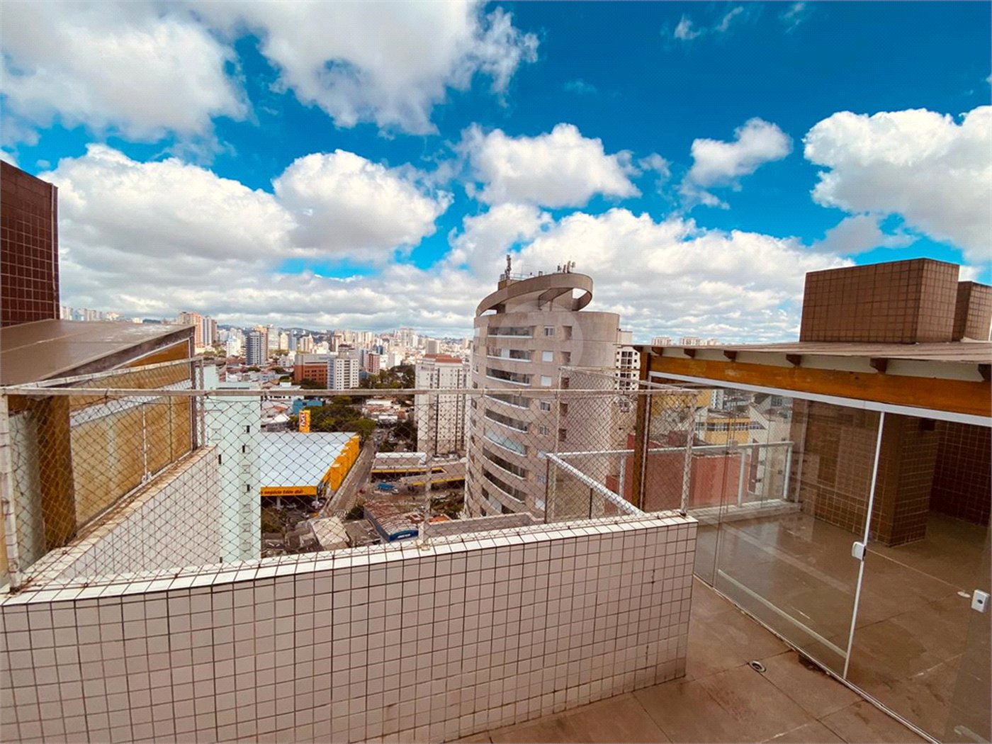 Cobertura à venda com 3 quartos, sendo 1 suíte, em Baeta Neves, São Bernardo do Campo, SP