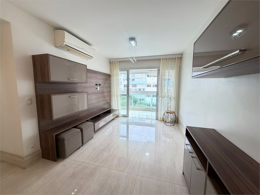 Apartamento à venda com 3 quartos, sendo 1 suíte,  em Tijuca, Rio de Janeiro, RJ