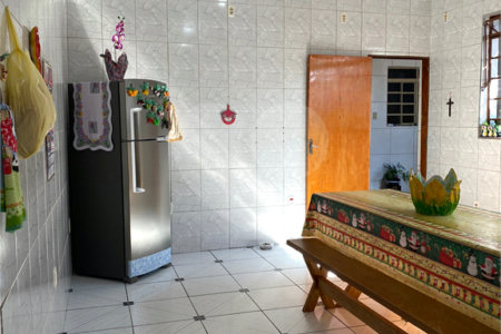 Casa à venda com 2 quartos, sendo 1 suíte, no Centro, Araçoiaba da Serra, SP