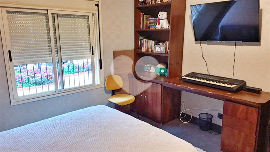 Casa à venda com 8 quartos, sendo 4 suítes, em Roseira, Mairiporã, SP