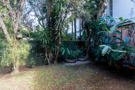 Casa à venda com 3 quartos, sendo 2 suítes,  em Alto de Pinheiros, São Paulo, SP