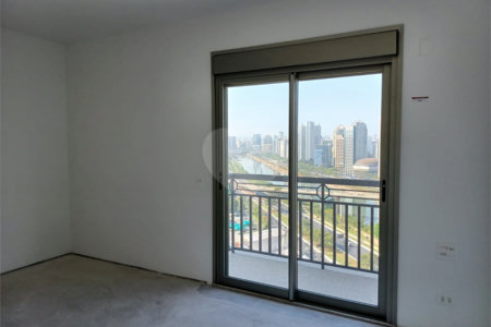 Apartamento à venda com 4 suítes em Real Parque, São Paulo, SP
