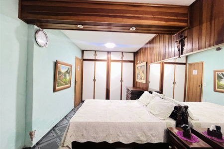 Casa à venda com 4 quartos, sendo 1 suíte, em Campo Grande, Rio de Janeiro, RJ