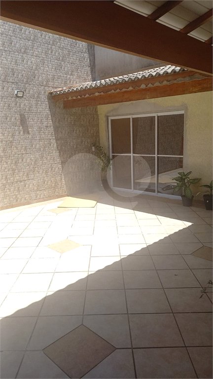 Casa à venda com 5 quartos, sendo 2 suítes, em Jardim Santa Clara, Guarulhos, SP