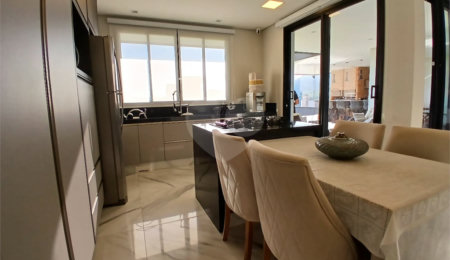 Casa à venda com 4 suítes no condomínio Porto Atibaia, Atibaia - SP