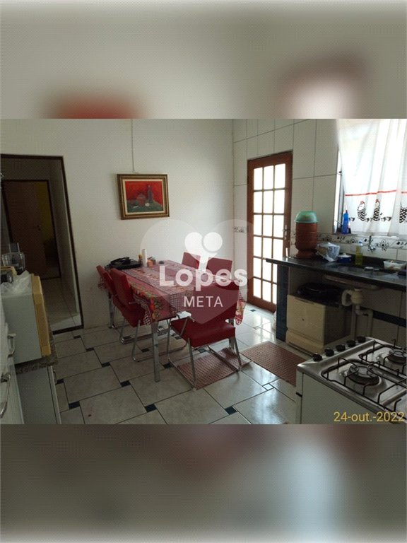 CASA A VENDA, BAIRRO JARDIM DAS CEREJEIRAS, 3 DORMITORIOS, 2 VAGAS DE GARAGEM, SJC/SP