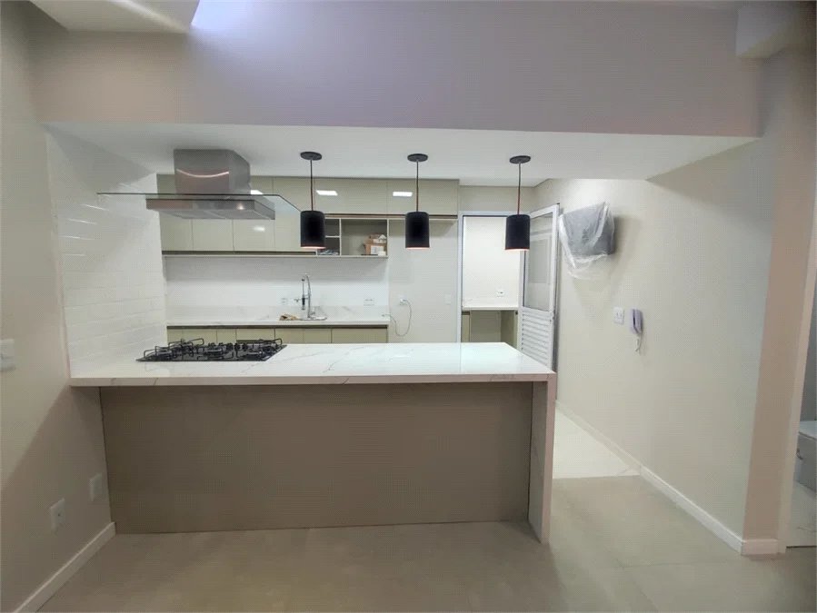 Apartamento à venda com 3 quartos, sendo 2 suítes,  em Jardim Arpoador, São Paulo, SP