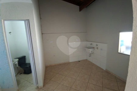Cobertura à venda com 2 quartos, sendo 1 suíte,  em Vila Scarpelli, Santo André, SP