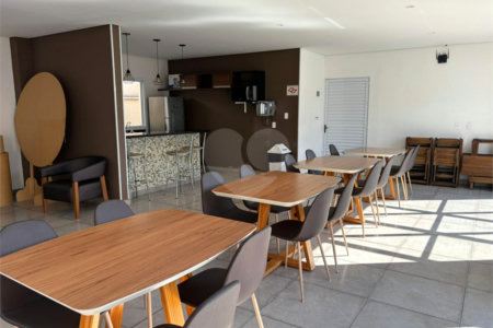 Apartamento à venda com 2 quartos em Jardim Rodrigues Alves, Ferraz de Vasconcelos, SP