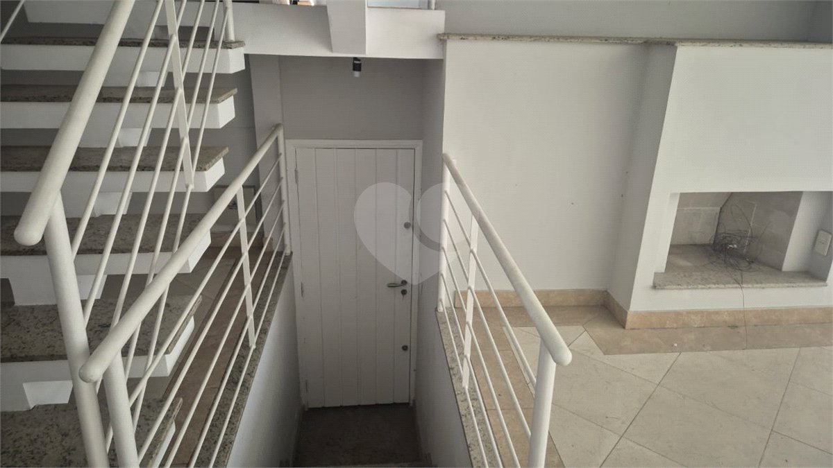 Sobrado à venda com 4 quartos, sendo 2 suítes, em Jardim Virginia Bianca, São Paulo, SP