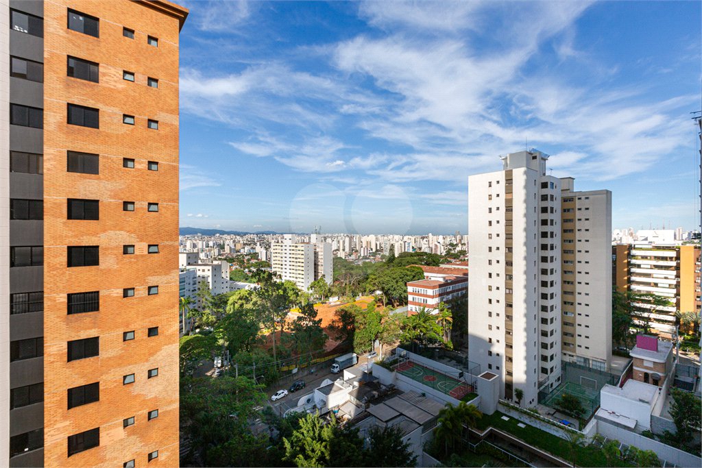 Apartamento à venda com 3 suítes em Alto da Lapa, São Paulo, SP