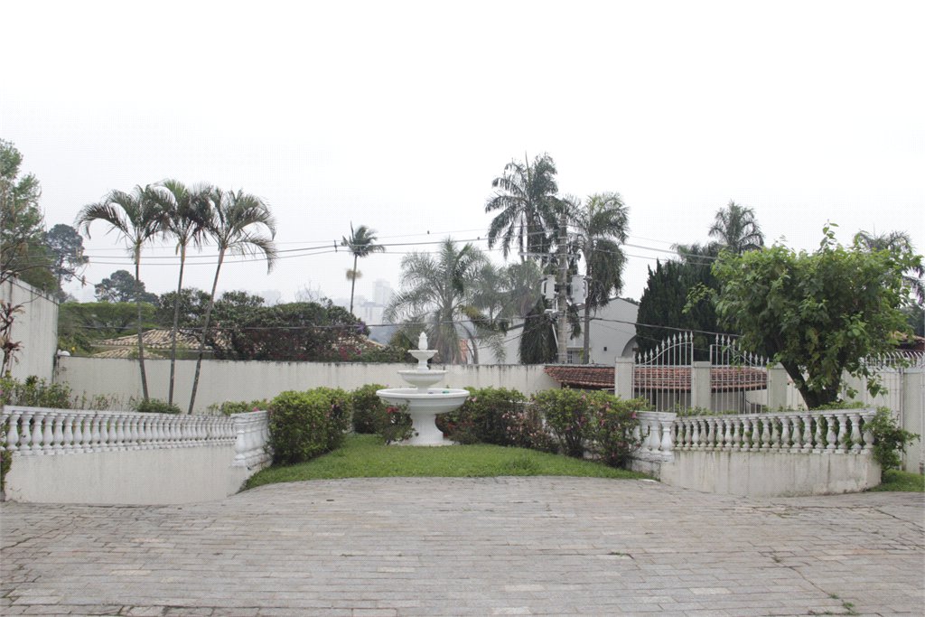 Casa à venda ou para alugar com 5 suítes em Jardim Leonor, São Paulo, SP
