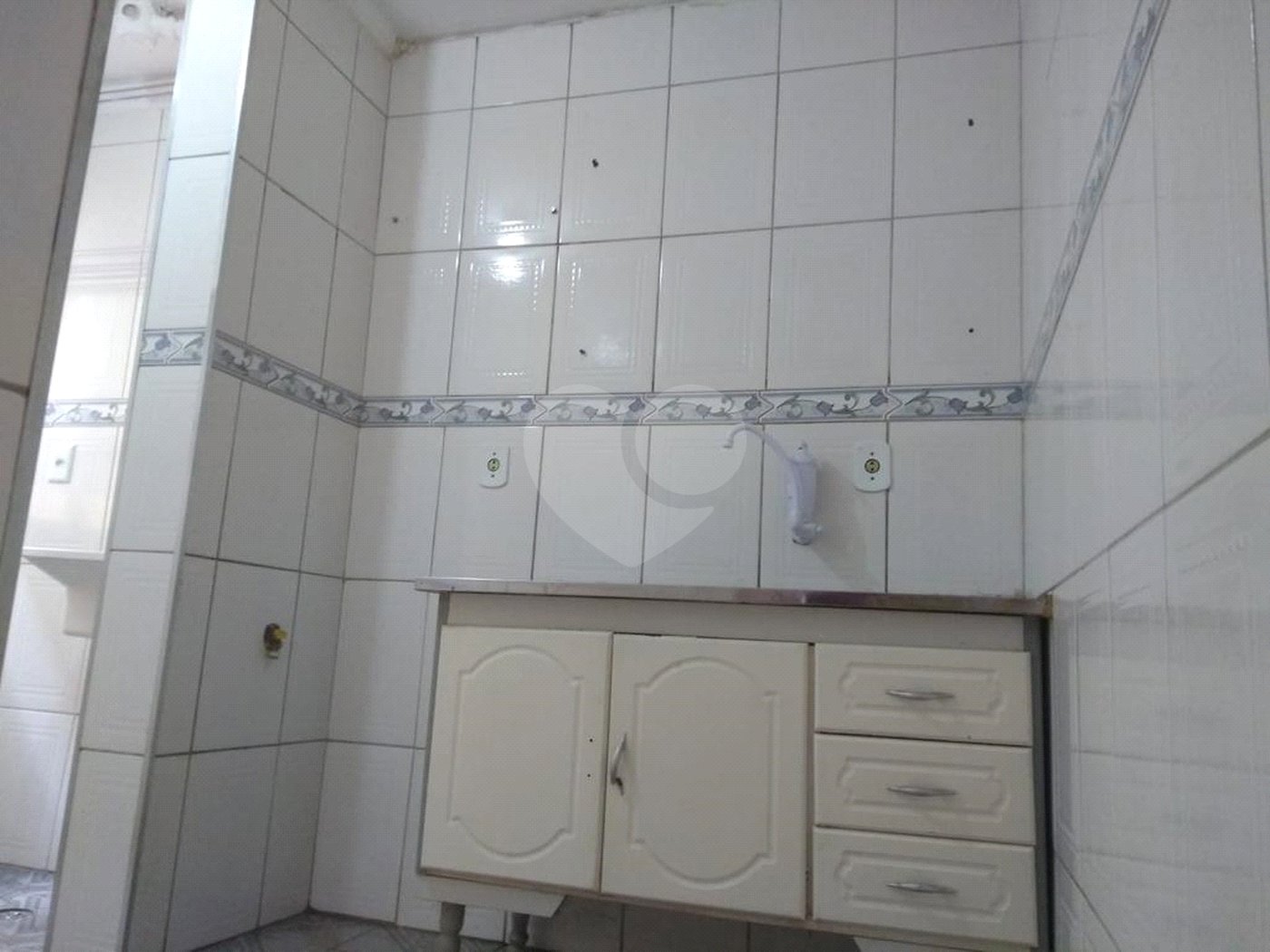 Apartamento à venda com 2 quartos em Cidade Tiradentes, São Paulo, SP