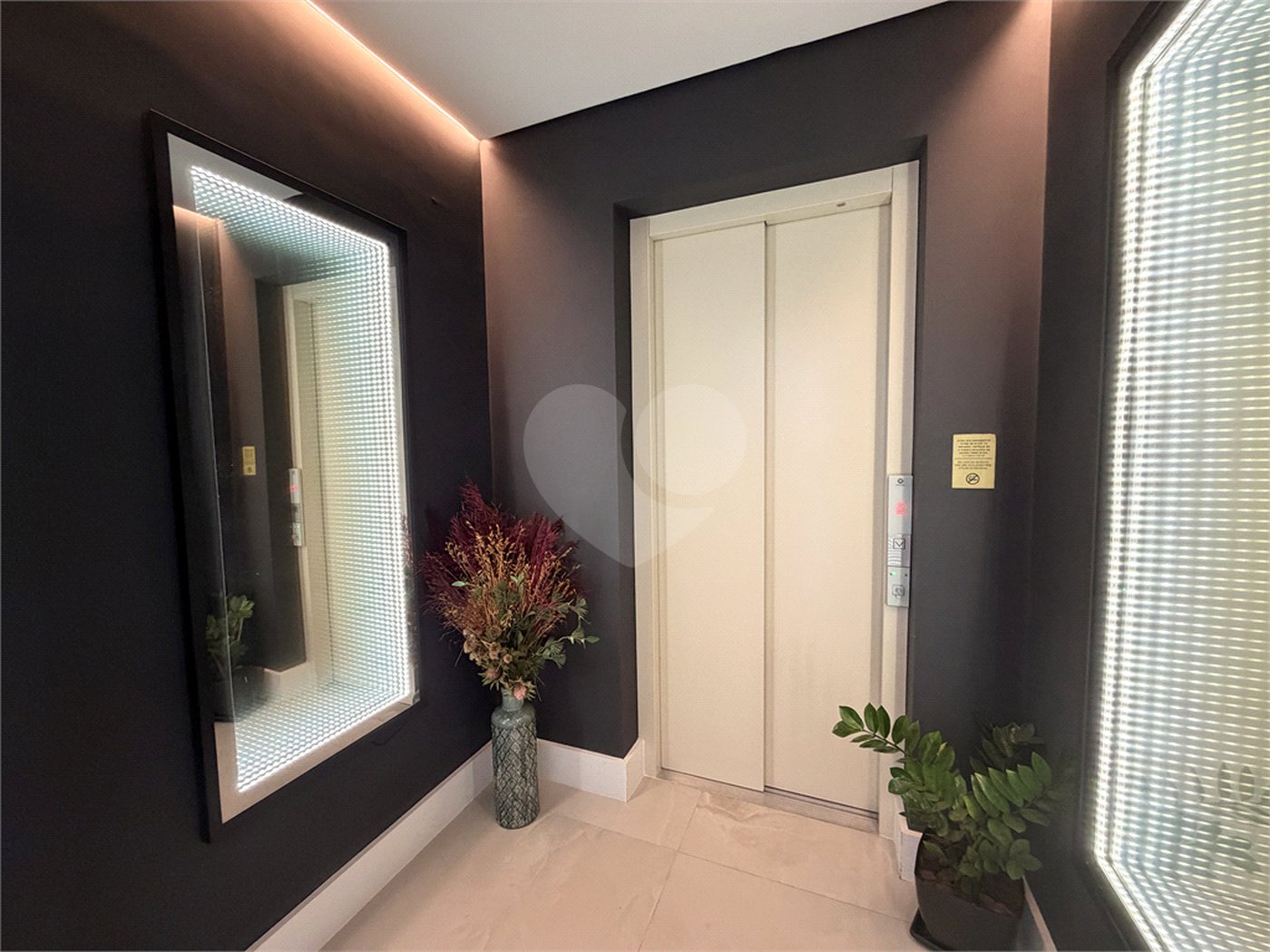Apartamento à venda com 3 suítes em Vila Romana, São Paulo, SP