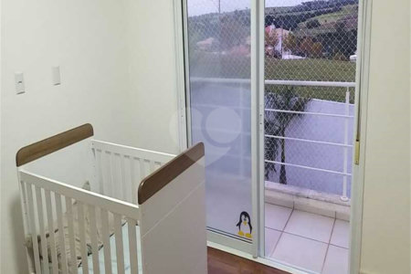 Casa à venda com 5 quartos, sendo 4 suítes, no condomínio Village Saint Charbel, Araçoiaba da Serra - SP