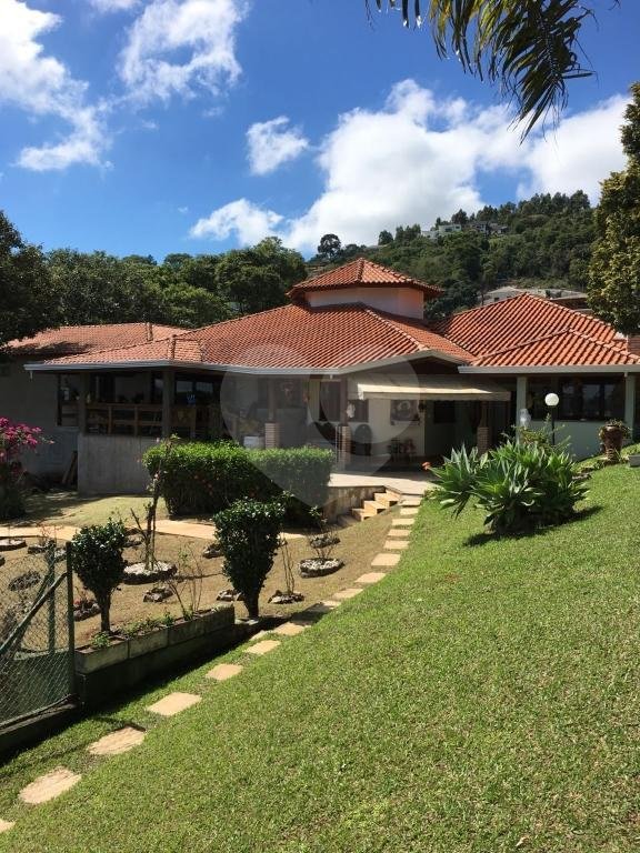 Casa à venda com 3 suítes no condomínio Alpes Caieras, Caieiras - SP