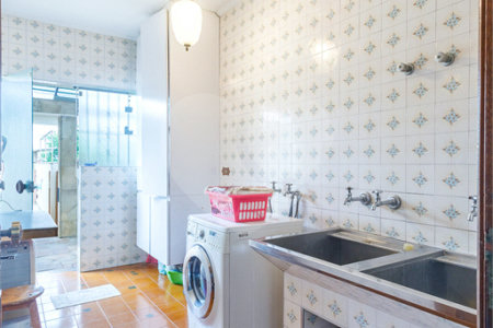 Casa à venda com 5 quartos, sendo 3 suítes, em Lapa, São Paulo, SP