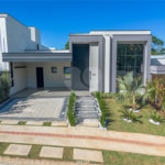 Casa à venda com 3 quartos, sendo 1 suíte, no condomínio Residencial London Park, Indaiatuba - SP