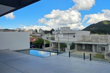 Casa à venda com 3 suítes em Loteamento Greenfield, Atibaia, SP