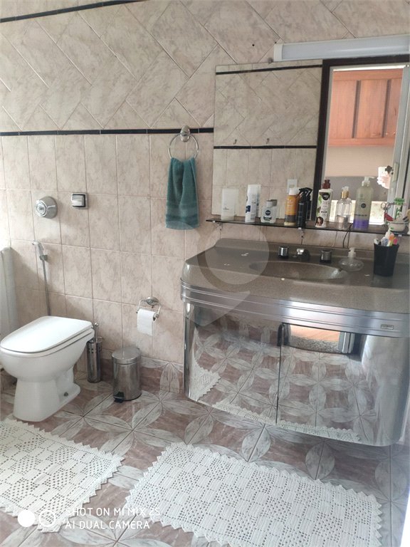 Sobrado à venda com 4 quartos, sendo 1 suíte, em Chácara Jafet, Mogi das Cruzes, SP