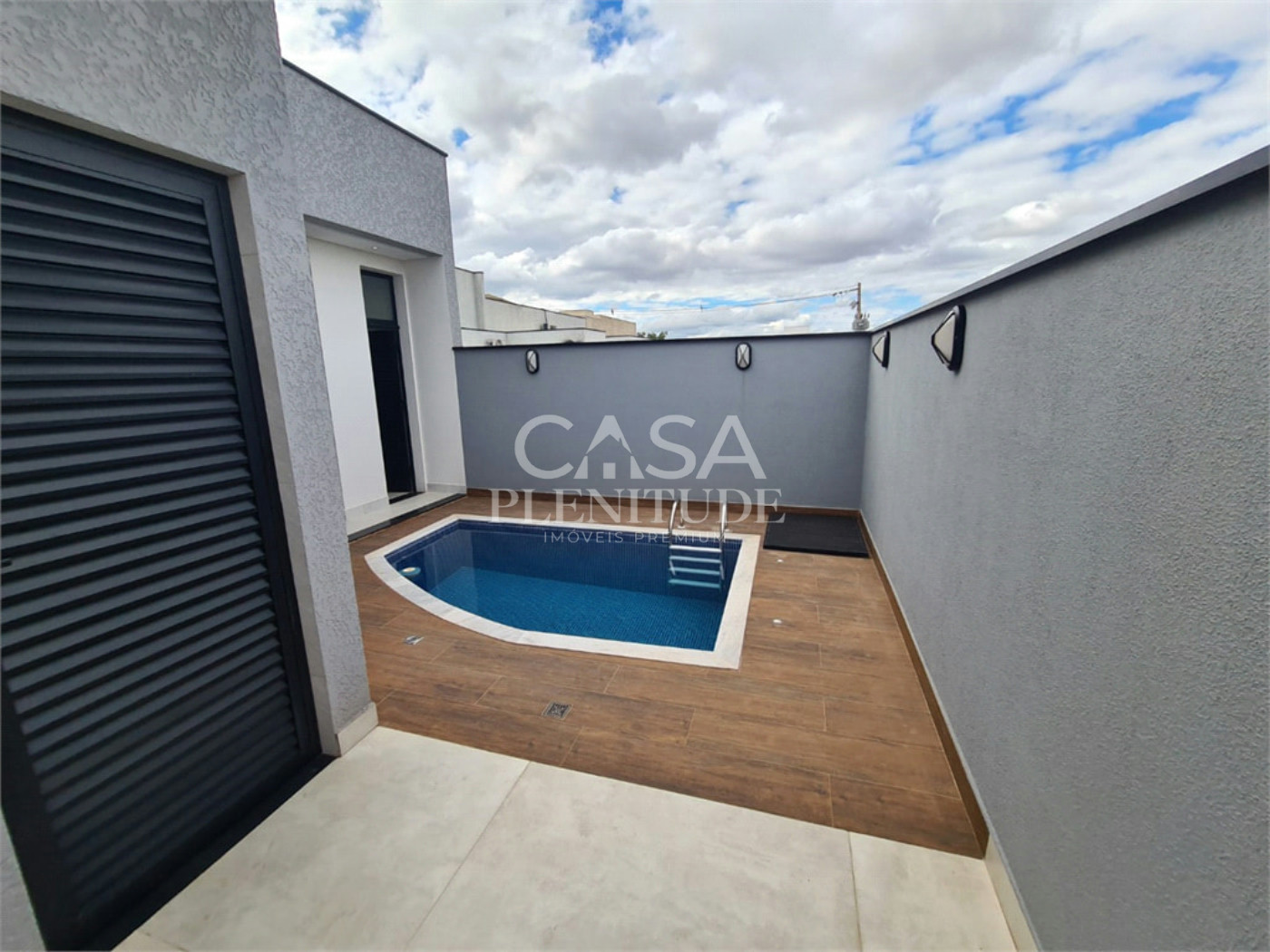 Casa em condomínio à venda com 5 quartos, sendo 3 suítes, em Wanel Ville, Sorocaba, SP
