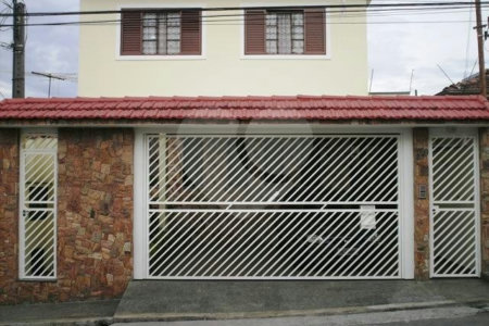 Sobrado à venda com 3 quartos, sendo 1 suíte, em Vila Medeiros, São Paulo, SP