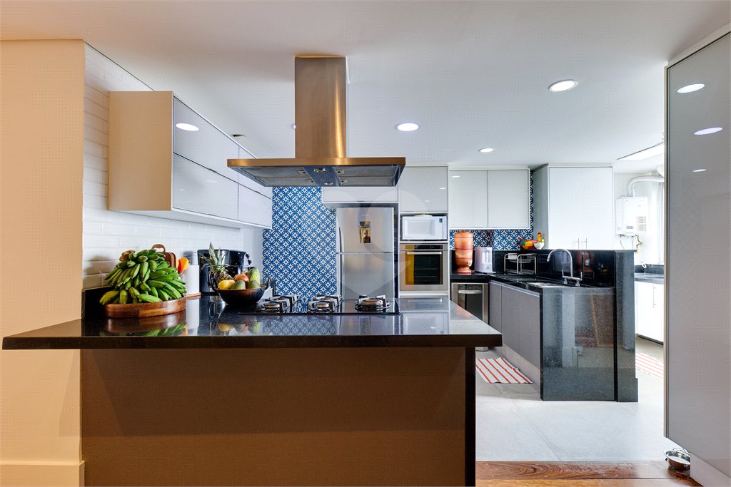 Apartamento à venda com 3 quartos, sendo 2 suítes,  em Alto da Boa Vista, São Paulo, SP