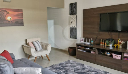 Casa à venda com 3 quartos, sendo 1 suíte,  em Ponte, Atibaia, SP