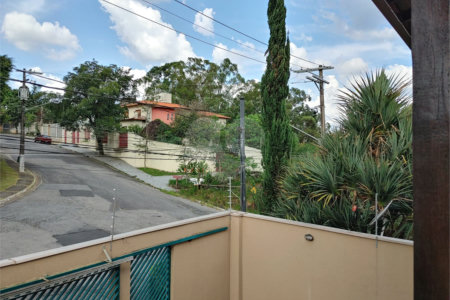 Casa à venda com 4 quartos, sendo 2 suítes, em Parque dos Príncipes, São Paulo, SP