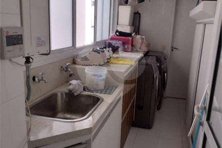 Apartamento à venda com 3 quartos, sendo 1 suíte,  no Centro, São Bernardo do Campo, SP