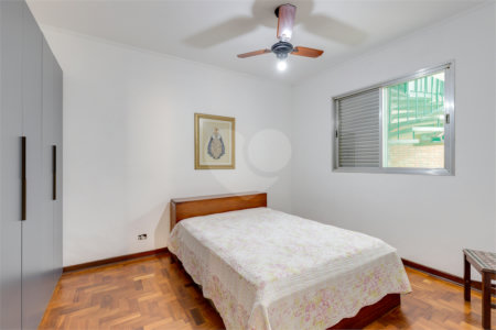 Casa de Vila à venda com 3 quartos, sendo 1 suíte, em Granja Julieta, São Paulo, SP