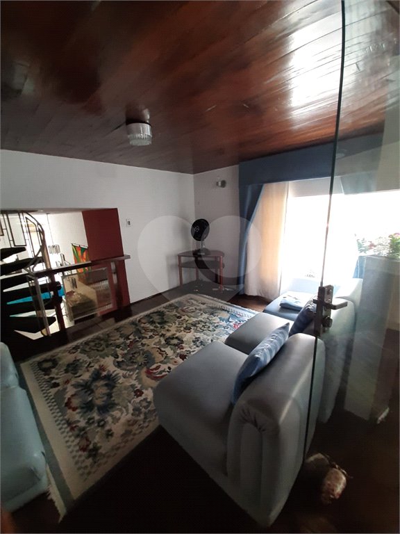 Sobrado à venda com 3 quartos, sendo 1 suíte, em Bosque da Saúde, São Paulo, SP