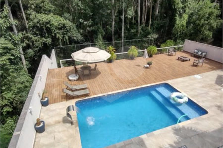 Casa à venda ou para alugar com 3 suítes no condomínio Vinhas da Vista Alegre - Lado Café, Vinhedo - SP